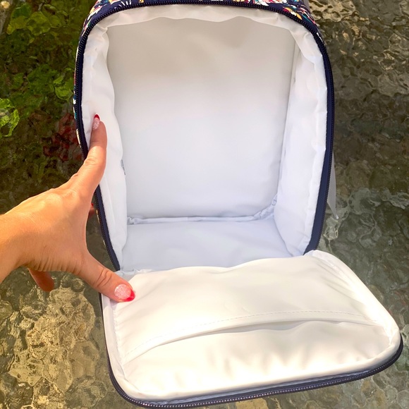 Vera Bradley Harry Potter Home To Hogwarts Quilted Zippered Lunchbox - Picture 14 of 16